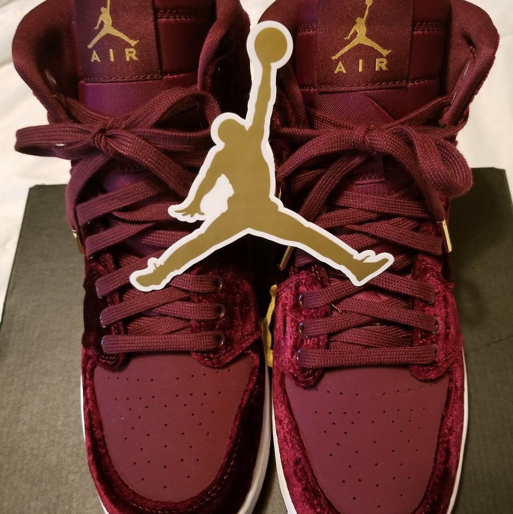 Velvet Jordans